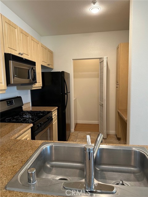 Detail Gallery Image 13 of 20 For 3428 Watermarke Pl, Irvine,  CA 92612 - 1 Beds | 1 Baths