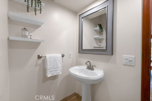 20994 Bandera Street, Woodland Hills CA: https://media.crmls.org/medias/ccdf3a9a-626e-43f6-88d7-3935bac250af.jpg