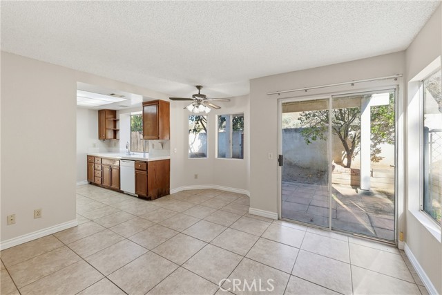 Detail Gallery Image 17 of 51 For 14988 Long View Dr, Fontana,  CA 92337 - 4 Beds | 3 Baths