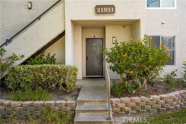 Image 1 of 37 For 21931 Rimhurst  117