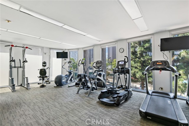 800 W 1st Street, Los Angeles CA: https://media.crmls.org/medias/cce07383-71fb-451c-9604-ab08191949b6.jpg