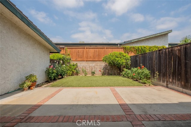 Detail Gallery Image 25 of 33 For 1046 Royal Oaks Dr #B,  Monrovia,  CA 91016 - 3 Beds | 2/1 Baths