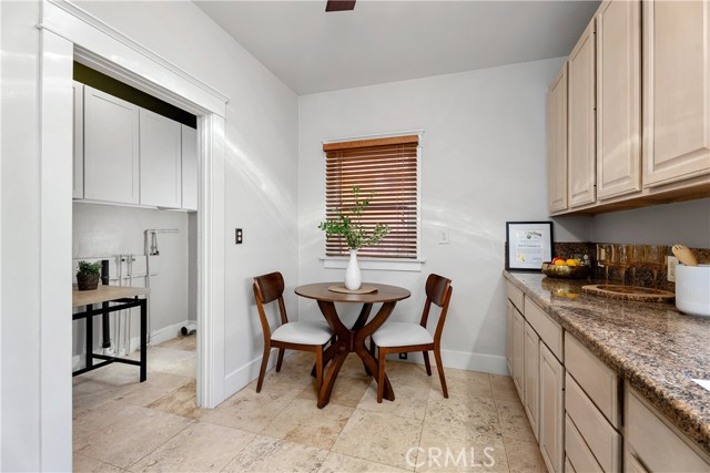 Detail Gallery Image 9 of 33 For 2820 E Colorado St, Long Beach,  CA 90814 - 2 Beds | 1 Baths