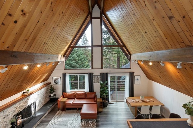 Detail Gallery Image 10 of 71 For 155 Birchwood, Lake Arrowhead,  CA 92352 - 3 Beds | 2 Baths