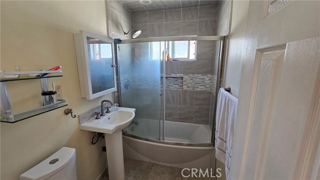 1064 W 31st Street, San Pedro CA: https://media.crmls.org/medias/cce32e83-74ca-404b-9452-1b3c0113f991.jpg