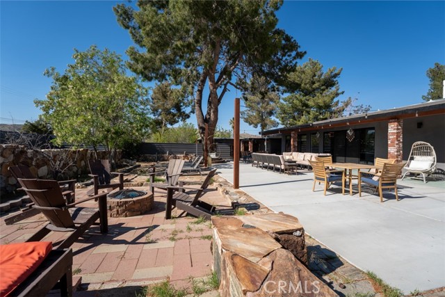 Detail Gallery Image 42 of 72 For 7740 Fox Trl, Yucca Valley,  CA 92284 - 5 Beds | 4 Baths