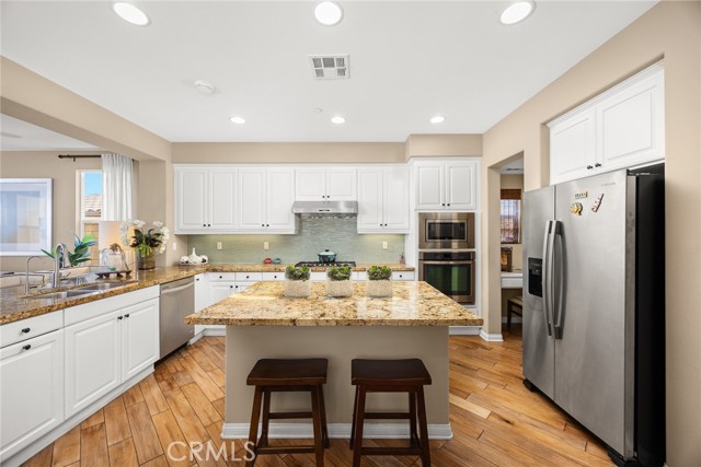 Detail Gallery Image 13 of 62 For 620 E Mandevilla Way, Azusa,  CA 91702 - 3 Beds | 3 Baths