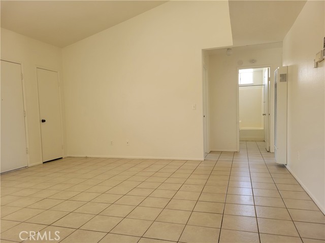 5827 Bagley Avenue, 29 Palms CA: https://media.crmls.org/medias/cce3c40e-1e17-4f5e-b281-3b9df07c1778.jpg