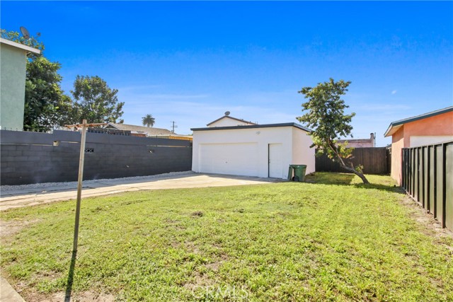 126 W 94th Street, Los Angeles CA: https://media.crmls.org/medias/cce43704-82c2-47bf-a8d8-009a7e3127e9.jpg
