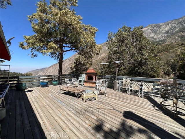 39722 Valley Of The Falls Drive, Forest Falls CA: https://media.crmls.org/medias/cce49174-8604-4567-8836-1e7f3087fc8a.jpg
