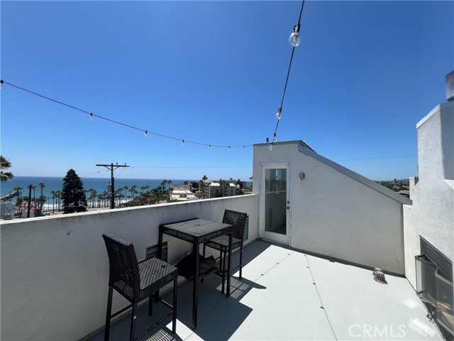Detail Gallery Image 7 of 8 For 408 Avenida Santa Barbara #B,  San Clemente,  CA 92672 - 3 Beds | 5 Baths