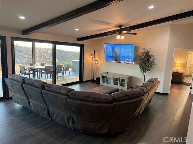 35251 Calle Campo, Temecula CA: https://media.crmls.org/medias/cce4cf4d-1073-4de2-8898-710ce0d843c7.jpg