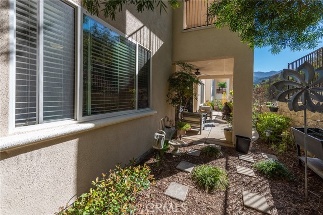 Detail Gallery Image 5 of 36 For 23811 Cahuilla Ct, Corona,  CA 92883 - 2 Beds | 2 Baths