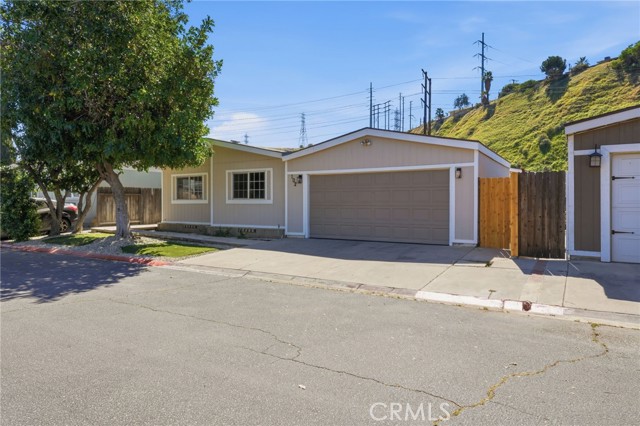 Detail Gallery Image 3 of 38 For 700 E Washington St #102,  Colton,  CA 92324 - 3 Beds | 2 Baths