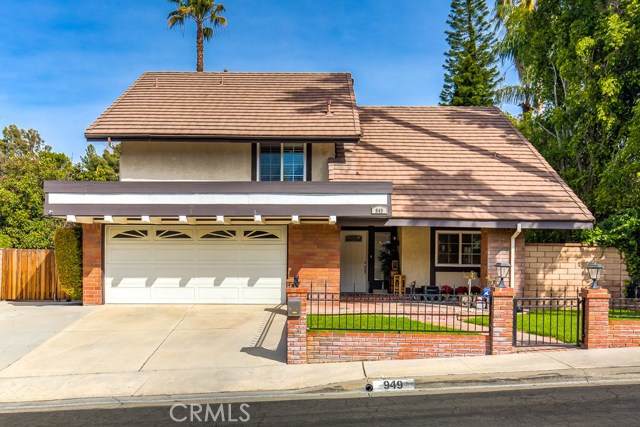 949 Calle Hermosa, San Dimas, CA 91773