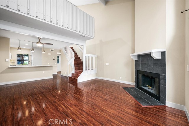 Image 7 of 38 For 700 Lake  111