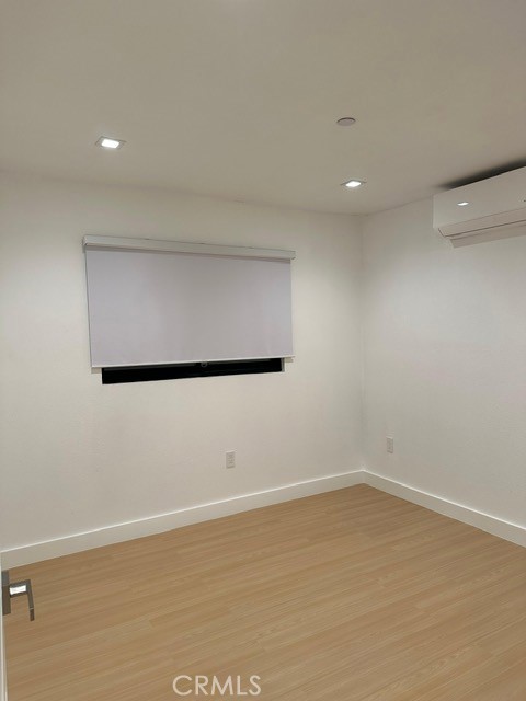 https://media.crmls.org/medias/cce8452c-69b9-4316-9c82-3be6ce4d2758.jpg?preset=X-Large