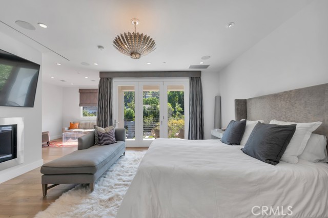 Detail Gallery Image 39 of 75 For 17950 Rancho St, Encino,  CA 91316 - 5 Beds | 6 Baths