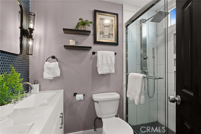 Detail Gallery Image 18 of 30 For 1712 Stanford Ave, Redondo Beach,  CA 90278 - 4 Beds | 2/1 Baths