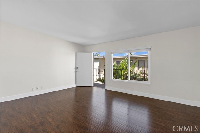Detail Gallery Image 2 of 20 For 271 16th Pl #D,  Costa Mesa,  CA 92627 - 2 Beds | 1 Baths