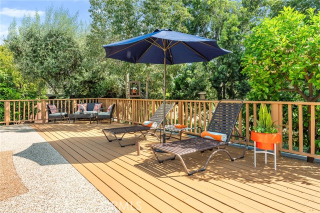 1215 Mira Monte Drive, Redlands CA: https://media.crmls.org/medias/ccea954b-a8ec-4d5b-9dc3-1df4c09b1a09.jpg