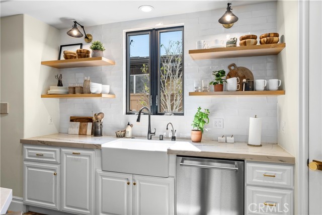 2504 Pine Avenue, Manhattan Beach, California 90266, 5 Bedrooms Bedrooms, ,4 BathroomsBathrooms,Residential,Sold,Pine,SB21208288