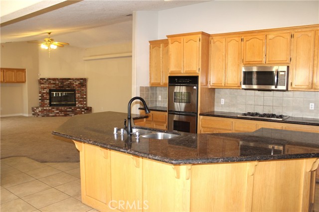 Detail Gallery Image 15 of 40 For 16263 Chiwi Rd, Apple Valley,  CA 92307 - 4 Beds | 3 Baths