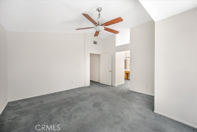 881 Sussex N, San Jacinto CA: https://media.crmls.org/medias/cceb64e2-1db2-44c5-8718-4520984c5b5d.jpg