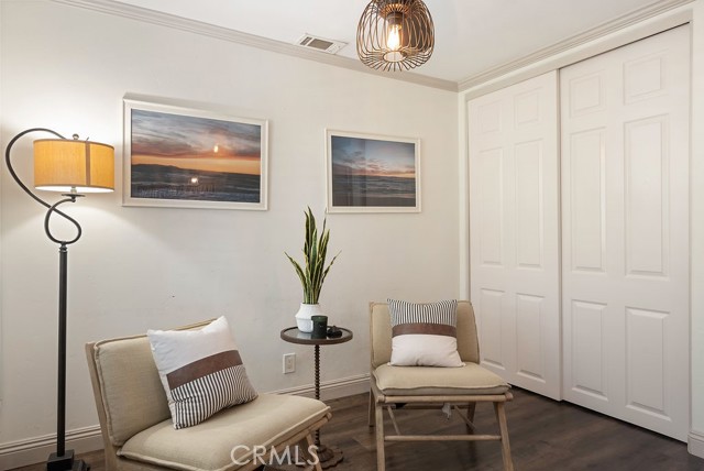 Detail Gallery Image 15 of 25 For 736 14th, Huntington Beach,  CA 92648 - 5 Beds | 3/1 Baths