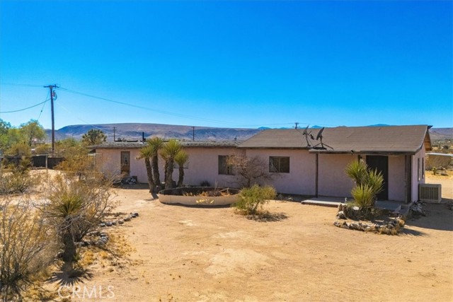 Detail Gallery Image 2 of 52 For 1176 Tahoe Ave, Yucca Valley,  CA 92284 - 2 Beds | 2 Baths