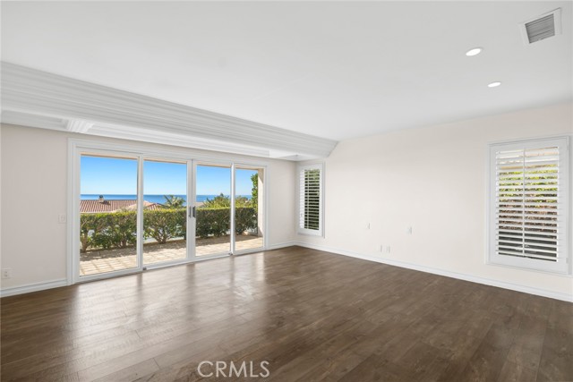 4519 Camden Drive, Corona del Mar CA: https://media.crmls.org/medias/ccec3128-30a6-480e-909c-c9722b042a9d.jpg