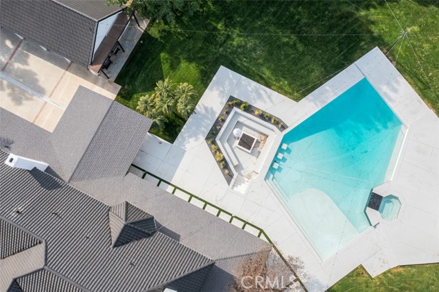 Ccec6402 2f3f 4e33 955c Be77b7fe94cc