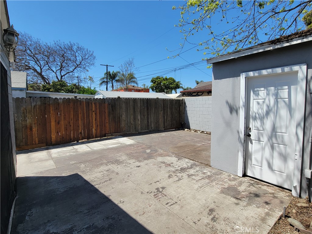 211 W Reeve Street