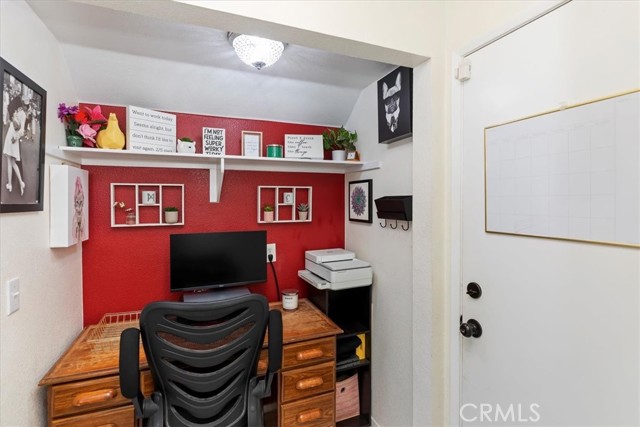 851 Blossomcreek Lane, Corona CA: https://media.crmls.org/medias/ccedb11d-d693-4856-8977-9cf56f96244f.jpg