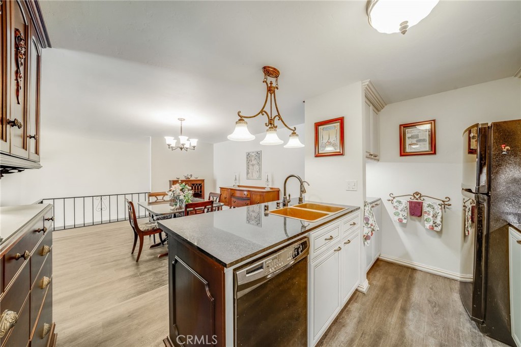 2501 S El Camino Real #206