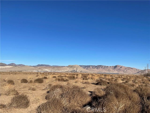 20028 Tehachapi Willow Springs Rd, Tehachapi CA: https://media.crmls.org/medias/ccef1e93-b7f7-449a-b2cf-8ae146c149a9.jpg