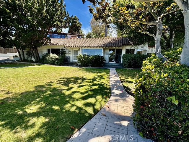 Detail Gallery Image 1 of 24 For 888 via Del Monte, Palos Verdes Estates,  CA 90274 - 3 Beds | 2 Baths