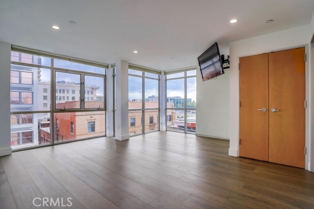 35 Raymond N, Pasadena CA: https://media.crmls.org/medias/ccef3099-bd8f-41e4-8552-f203b12e795a.jpg