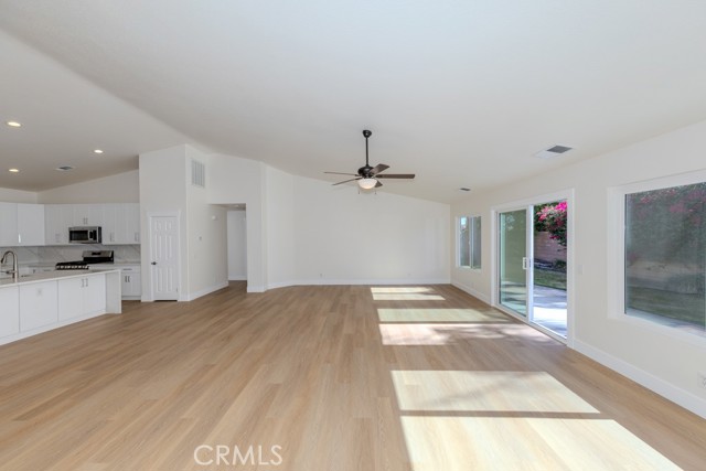 MLS #OC25164195 image #20