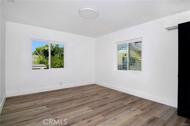 Detail Gallery Image 10 of 12 For 631 1/2 N Benton Way, Silver Lake Los Angeles,  CA 90026 - 2 Beds | 2 Baths