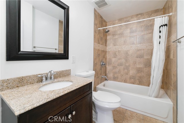Detail Gallery Image 15 of 44 For 1142 Flintlock, Diamond Bar,  CA 91765 - 5 Beds | 3/1 Baths