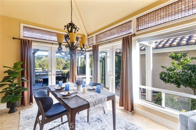 Detail Gallery Image 10 of 34 For 102 via Candelaria, Coto de Caza,  CA 92679 - 3 Beds | 2/1 Baths