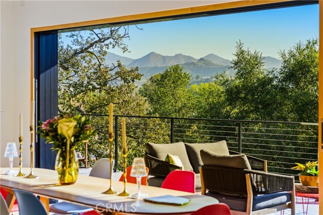 976 Ranch House, Westlake Village CA: https://media.crmls.org/medias/ccf17d97-5a25-4477-973b-2dc48a3f2821.jpg