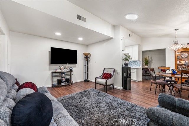 2 Bed Home for Sale in Newhall, California