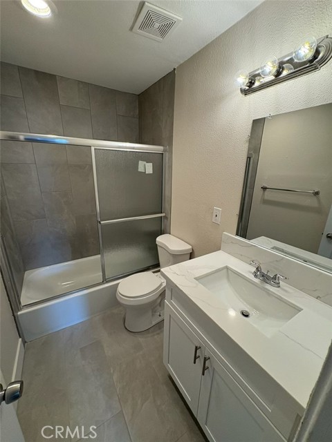 925 S Sherman Ave, Corona CA: https://media.crmls.org/medias/ccf216de-8a2d-409b-9804-386ba02c3581.jpg