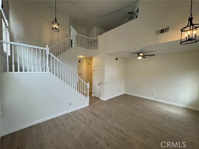 Detail Gallery Image 4 of 34 For 935 Mesa Alta Cir, Corona,  CA 92879 - 3 Beds | 2/1 Baths