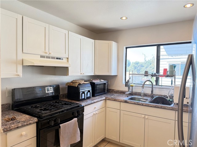 13945 Osborne Street C 104 photo 14