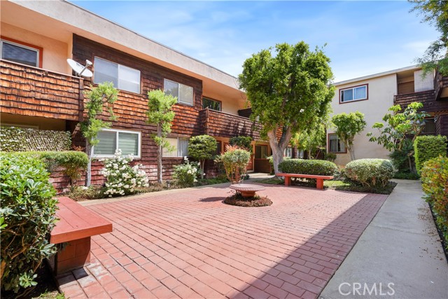 Detail Gallery Image 32 of 36 For 5414 Newcastle Ave #66,  Encino,  CA 91316 - 2 Beds | 2 Baths