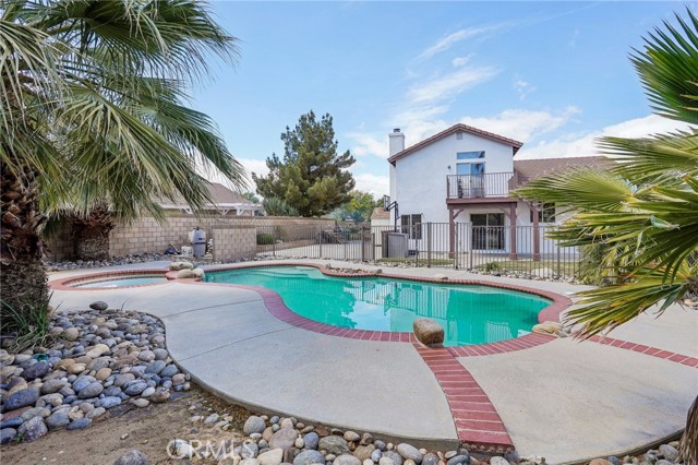 4644 Starstone Court, Palmdale CA: https://media.crmls.org/medias/ccf2edc8-a594-4c8e-80cd-a3f1e0e502d3.jpg