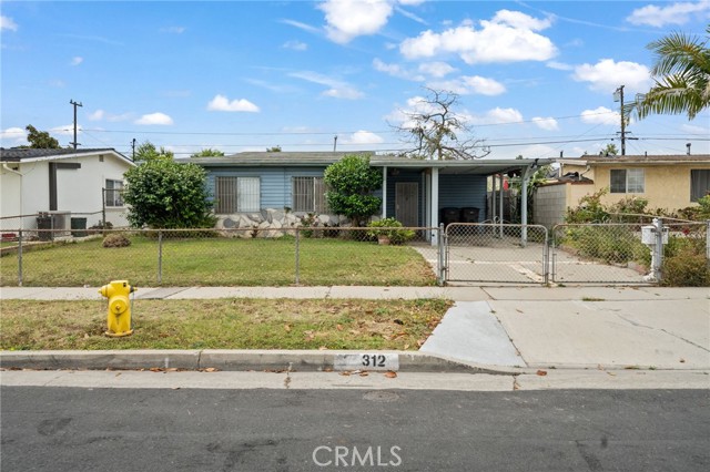 312 W 234th Place, Carson CA: https://media.crmls.org/medias/ccf2f832-6118-4369-8022-af568ab27d59.jpg